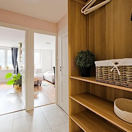 Oasis 2 In Center Downtown وارسو